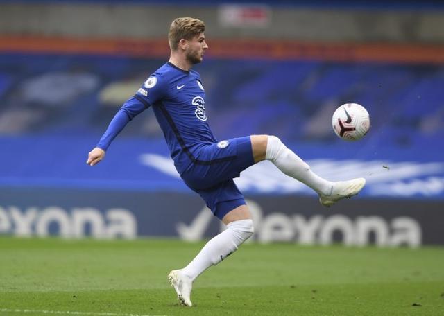 “曼联超市”开业大酬宾：十人货架已清空，红魔会员卡打几折？