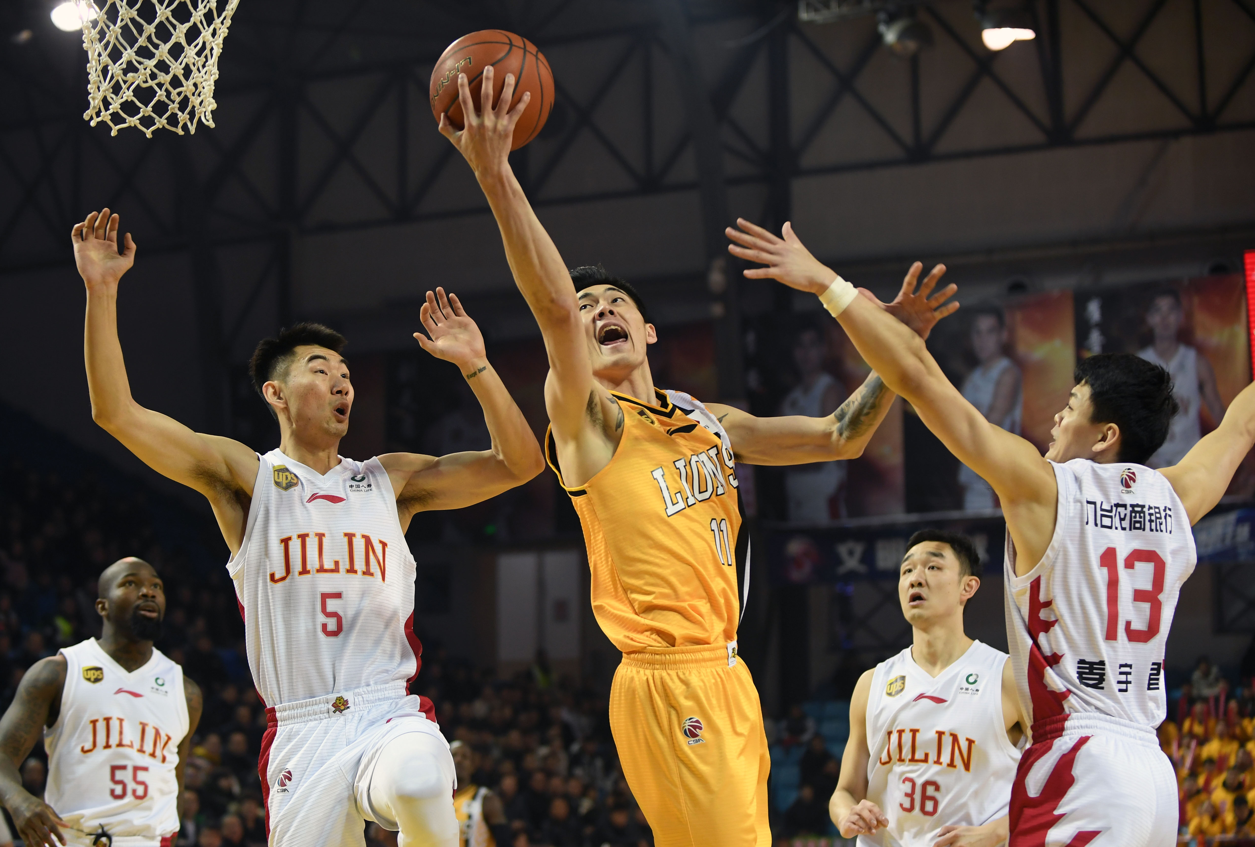 在篮球方面 在篮球方面