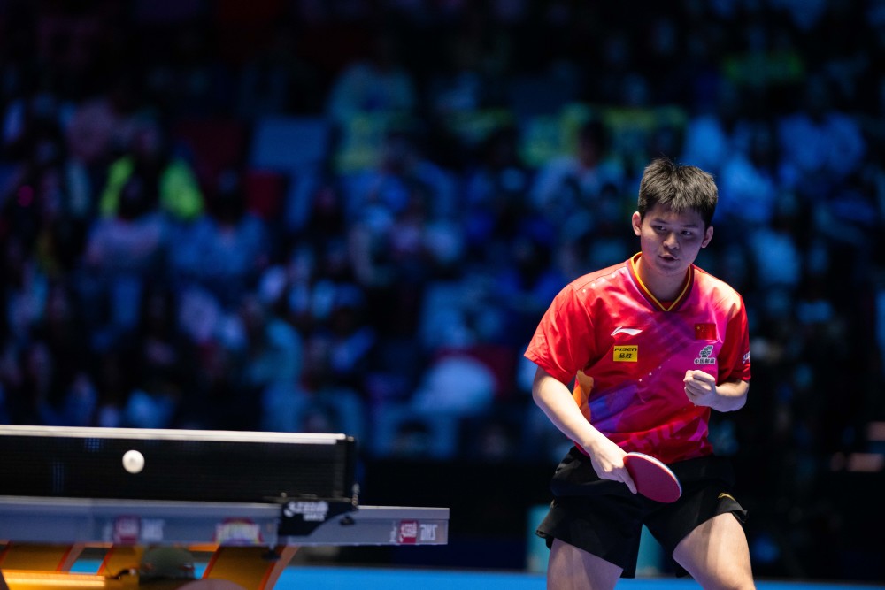 并巧妙地将 并巧妙地将